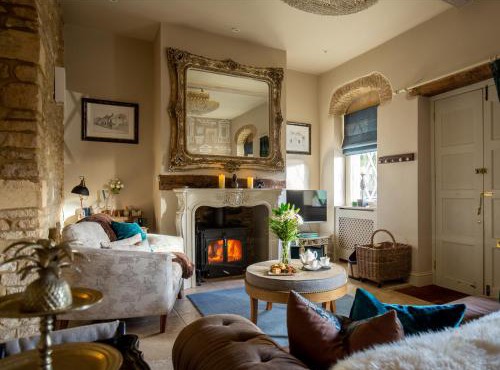 Pineapple Spa Cottage
