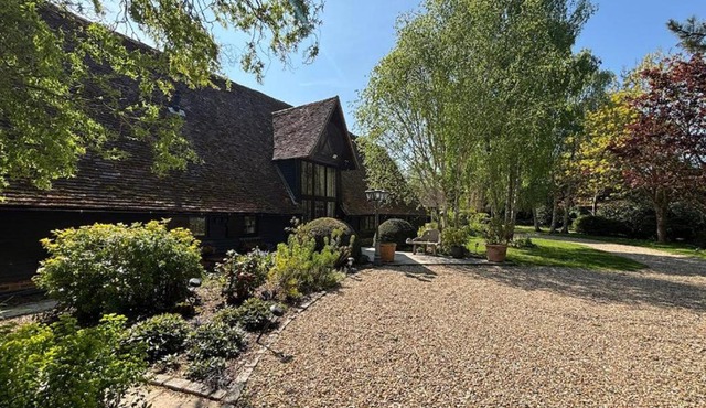 Plum Pudding Barn