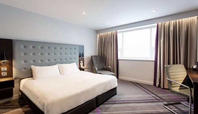 Premier Inn Dundee West in Dundee