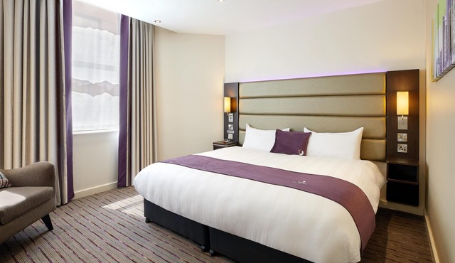 Premier Inn Solihull South - M42