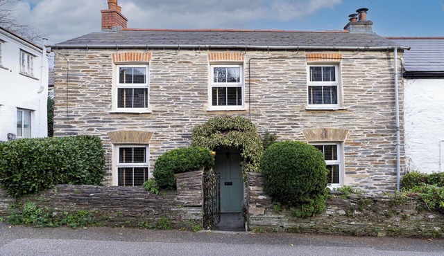 Pretty 3 bed, garden & parking, Wadebridge