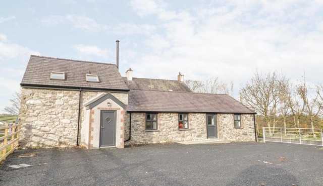 Rhydau Cottage in Brynrefail