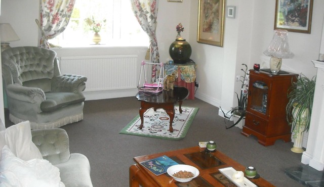 Room-large Home in Prime Location for al in Wetherby