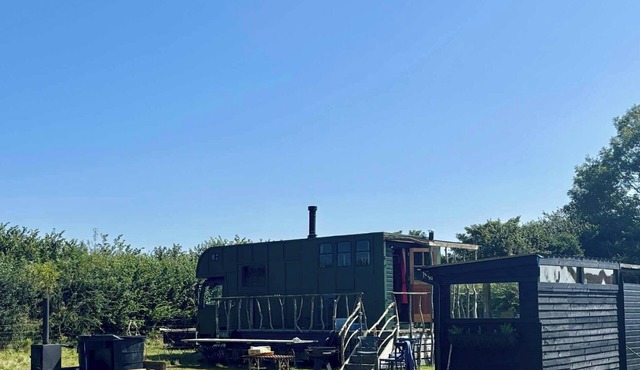 Rosie's, stylish glamping in a converted horse lorry with a woodfired hot tub.