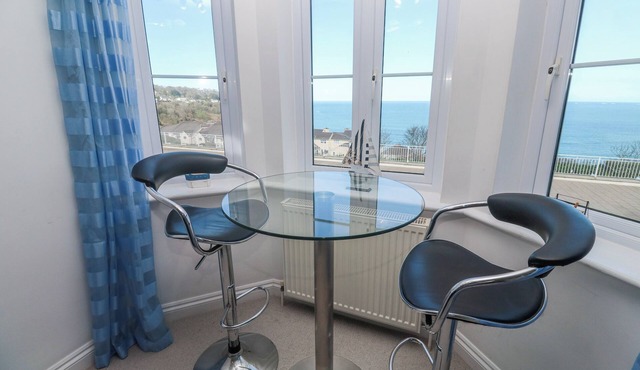 SEASIDE RETREAT, country holiday cottage, with a garden in Carbis Bay