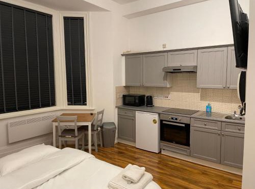 Self Contained Studio Flat Acton Central West London