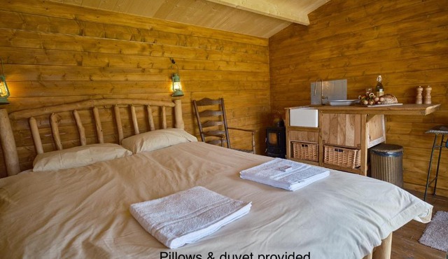 Simple Basketmakers Hut Cabin for Two