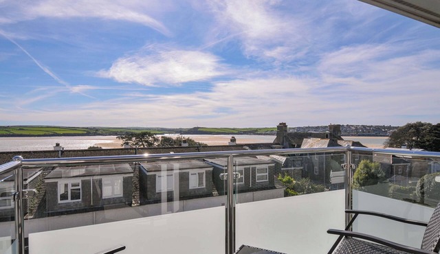 SLIPWAY 15, family friendly, with a garden in Rock