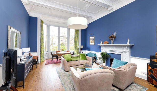 Spacious 2-Bedroom Ground Floor Flat