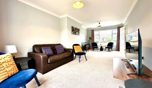 Spacious 3 double bedroomed house in Bicester in Bicester