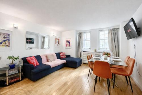 Spacious 3BDR Detached House with Parking in Paddington near Hyde Park & Little Venice by Staylio London
