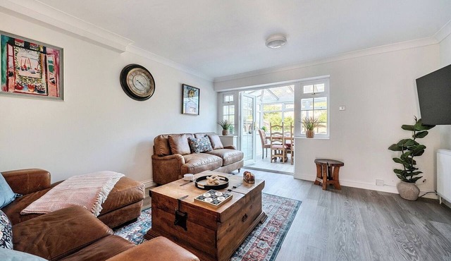 Spacious 4BR Home for Up to 10 Guests