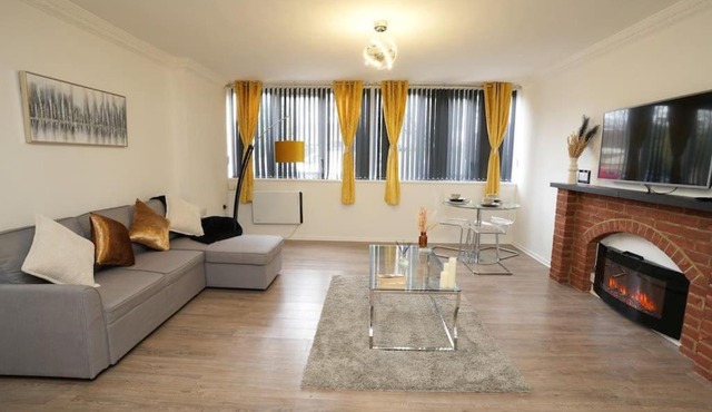 Spacious Apartment - Long stays welcome in Luton