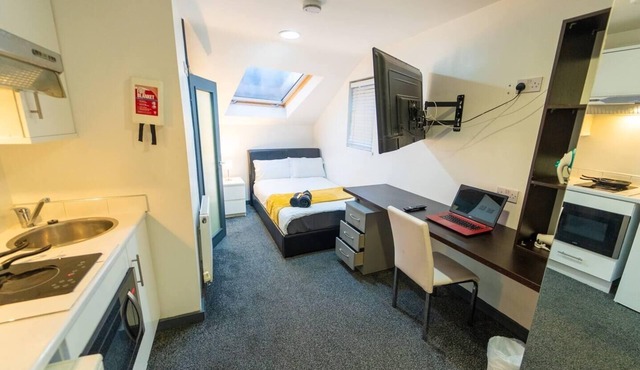 Spacious Comfortable studio near the university