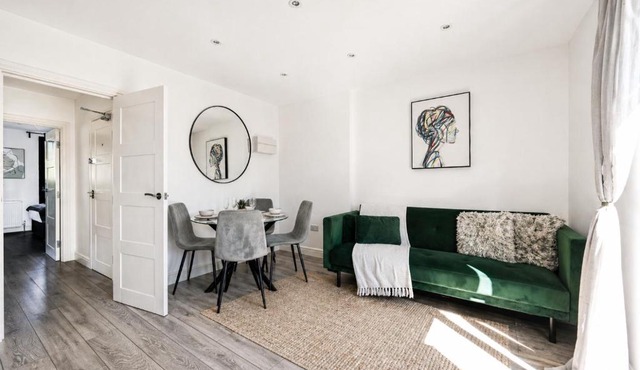 Spacious Ealing Broadway 1Bed Flat - Terrace & Near Tube