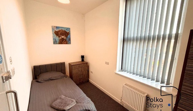Spacious Ormskirk Contractor Stay by PolkaStays in Ormskirk