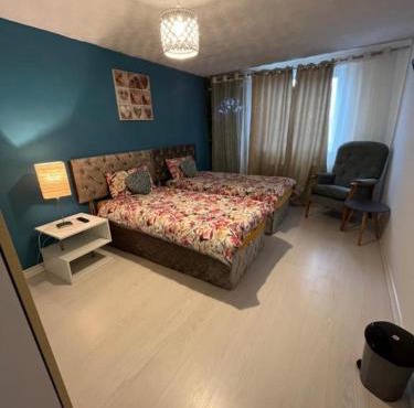 Spacious Room in Bristol