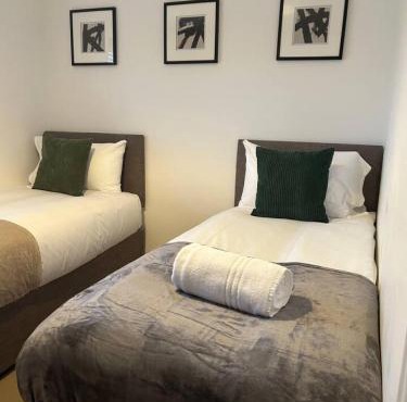 Stadium View House Work Stays Welcome, Free Parking