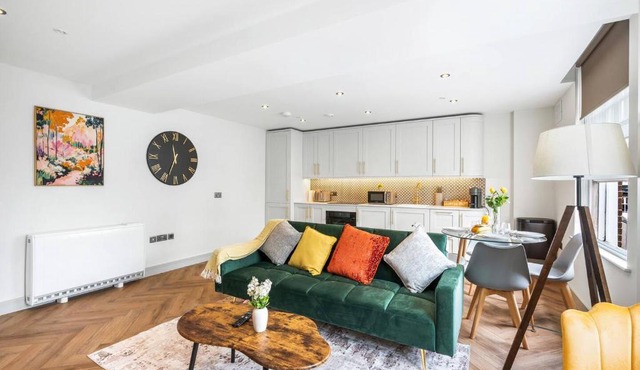 Stay in The Lanes, Brighton Beach, Cafés, Nightlife, Shopping, Fast Wi-Fi, Attractions Nearby, Parking Available on Request Only