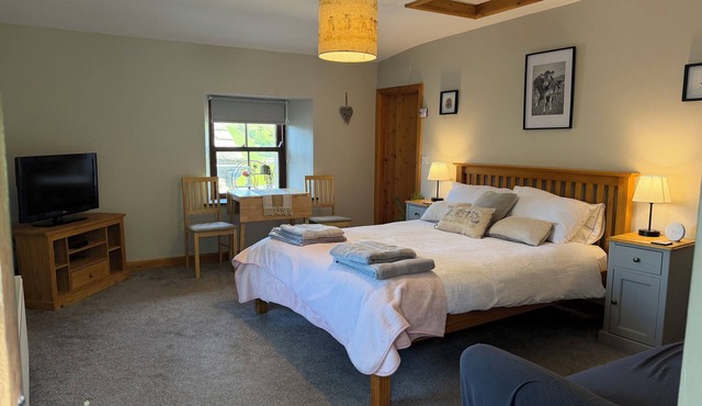 Studio flat, views of Whernside , perfect base for exploring the Yorkshire dales