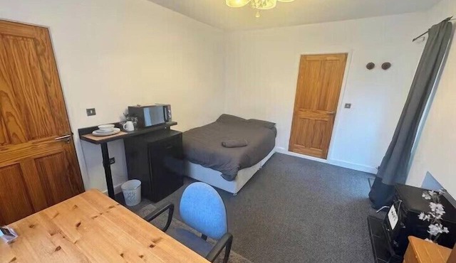 Studio sleeps 2 with Parking