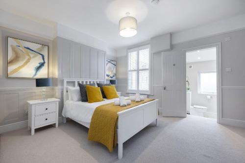 Stunning 5 Bed Regency Home