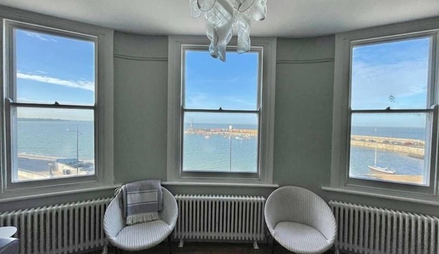 Stunning sea view - Margate Harbour Arm