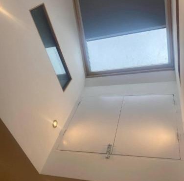 Stunning Studio2, Banstead with free off st parking
