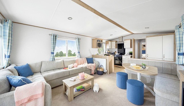 Stylish and spacious 12ft-wide caravan with one double and two twin. in Narberth