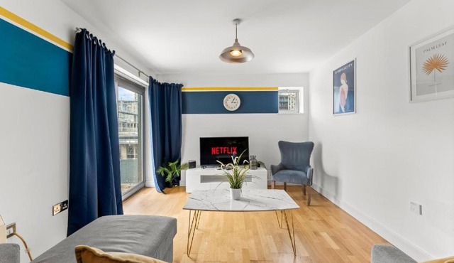 Stylish Bristol Abode - Sleeps 6 in Bristol