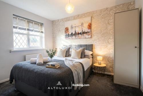Stylish Stay in 3 BR House in Emersons Green, WiFi, & Garden by AltoLuxo Short Lets & Serviced Accommodation