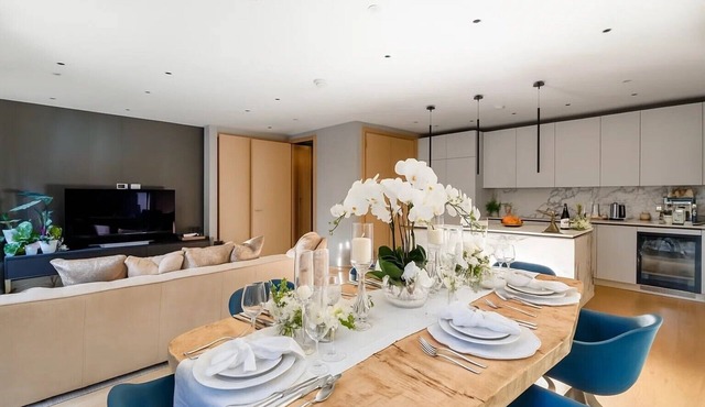Super Luxury Large Covent Garden Piazza