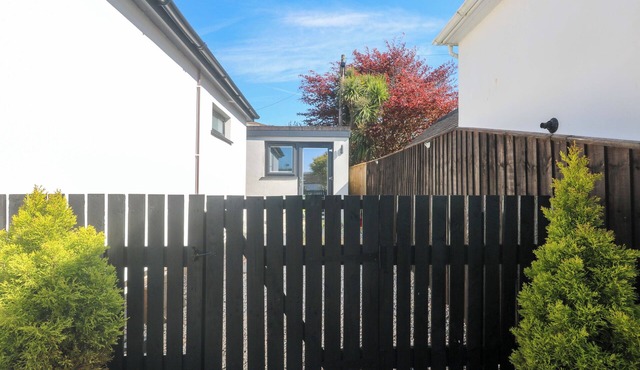 THE ANNEX, romantic, country holiday cottage in Penzance