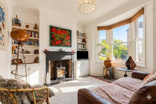 The Curated Cottage