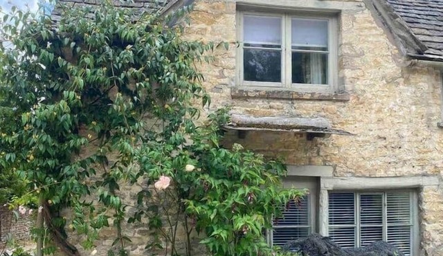 The Green Hideaway, Bibury. 5 min walk to Arlington Row. Calm Cotswold retreat.