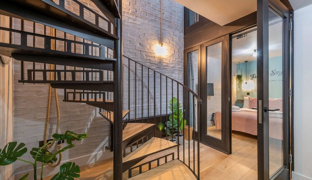 The Insta Playhouse - Covent Garden - by Frankie Says