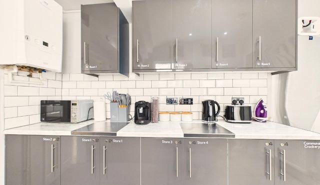 The Kettering Residence , Private Ensuite Rooms , Wicksteed Park , KGH , Silverstone