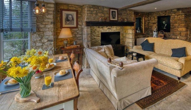 The Little Window, Classic Cotswolds Cottage