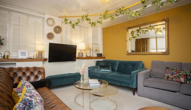 The Old Crescent Bakery - Beautiful Bath Townhouse