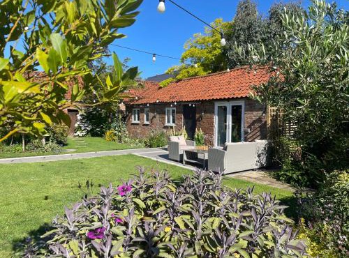 The Old Stable, Rustic Charm Modern Comforts in Gorfield