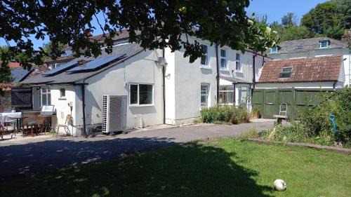 The Post Office, 6 beds, Bar, Library, Pool Table, Stream, Large Garden