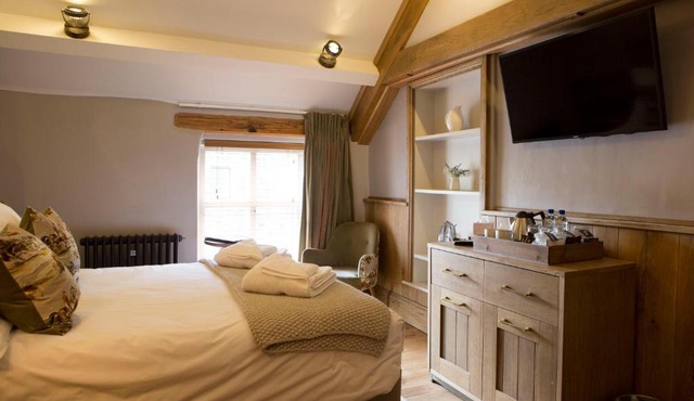 The Queen's Head Hotel