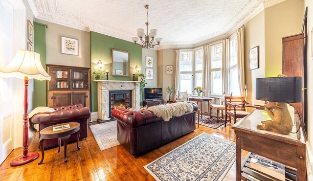 The Regency Studio|82Cathedral