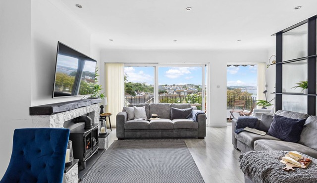 The Retreat, Brixham - a house that sleeps 6 guests in 3 bedrooms