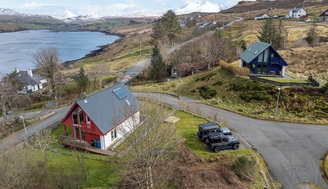 This house is a 3 bedroom(s), 2 bathrooms, located in Carbost, Scotland.