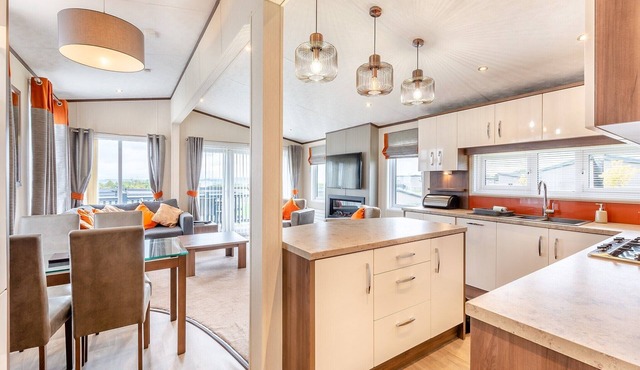 Ultra spacious luxurious lodge.