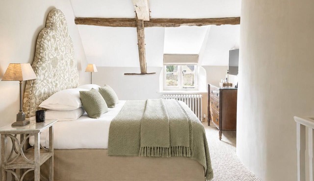 Yew Tree| Luxury Cotswold Cottage | Sleeps 6