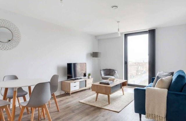 Central Birmingham 2 BED Modern Spacious Apartment in Birmingham