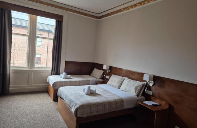 Douglas Hotel 