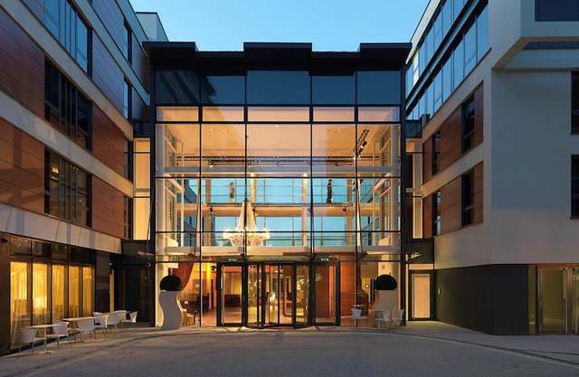 Guildford Harbour Hotel